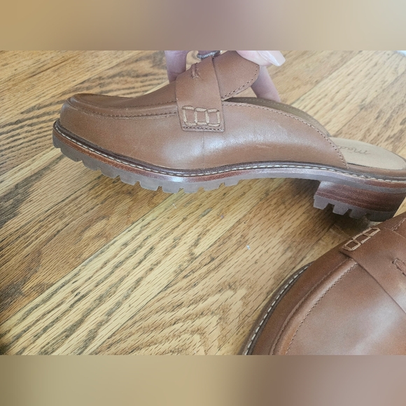 Men's Tan Loafers - Picture 3 of 10